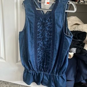 Gap shirt size medium